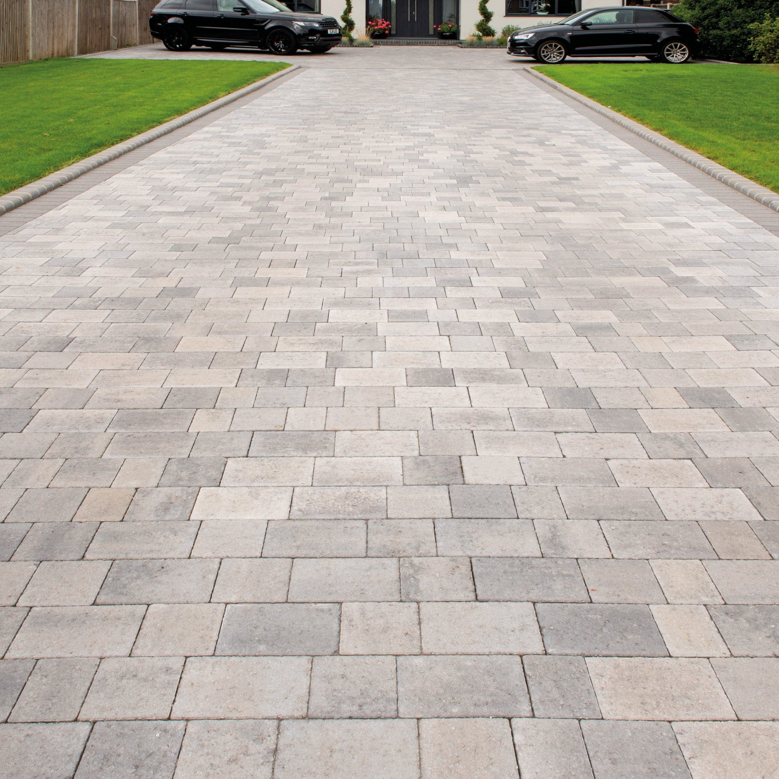 paramount paving