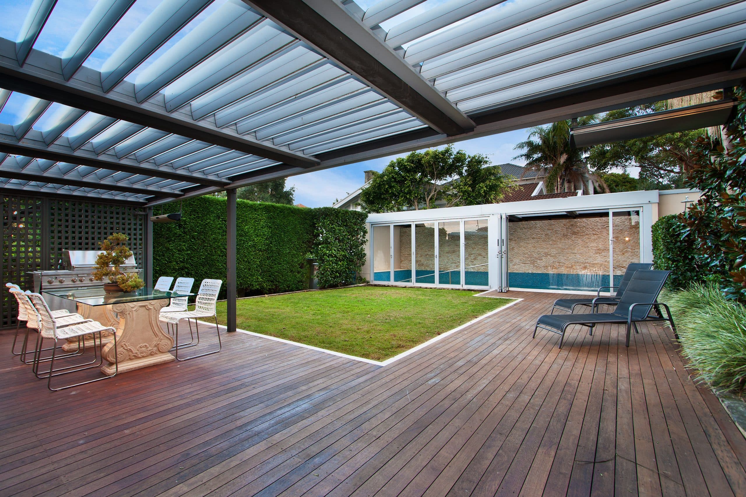 Decking & Garden
